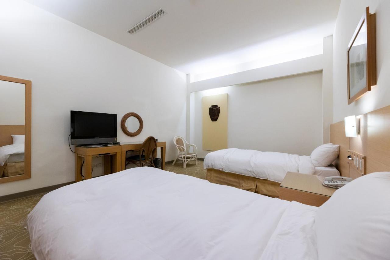 Dongxu Resort Hotel Città di Hualien Esterno foto